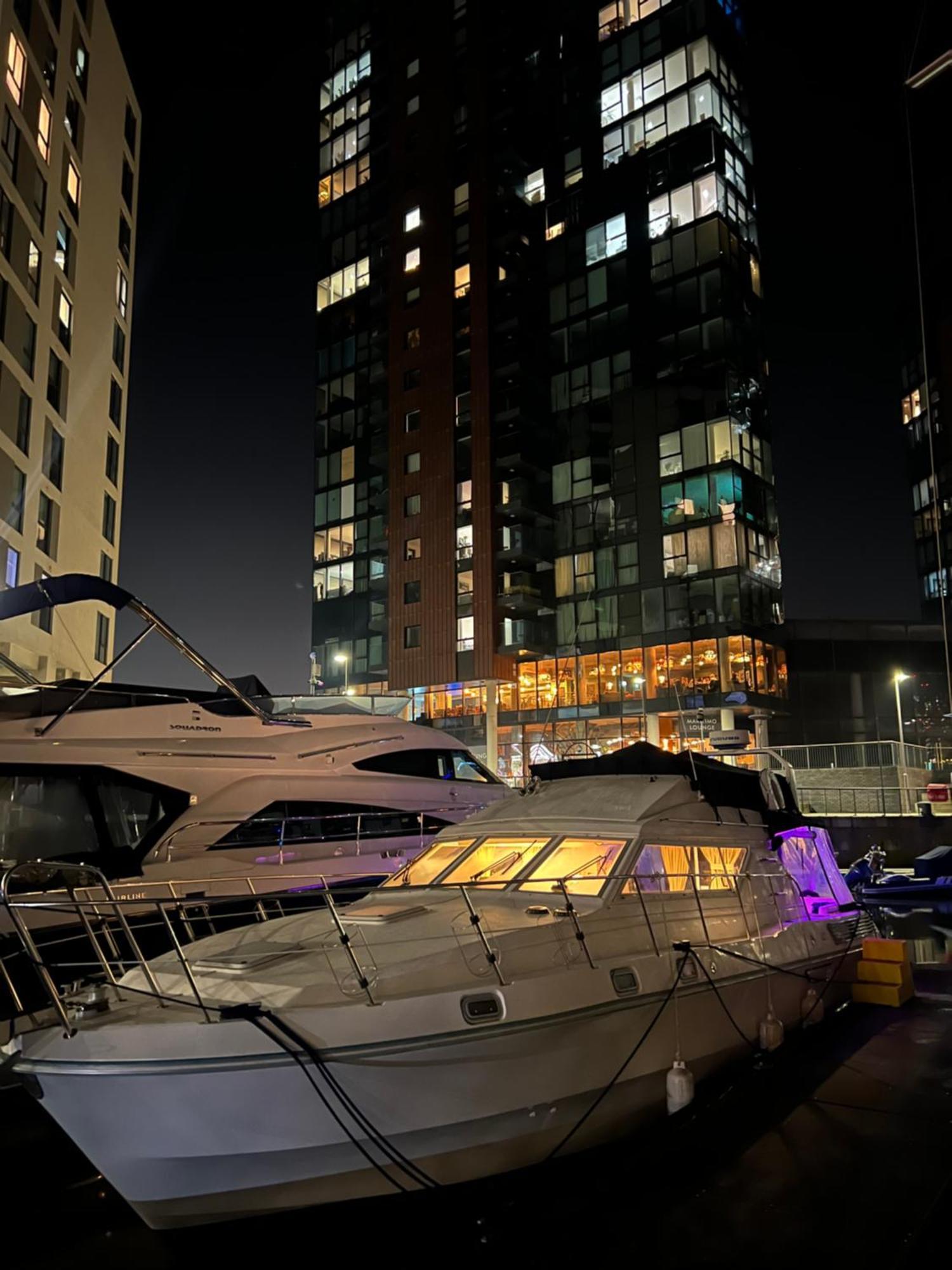 Luxury 40 Foot Yacht On 5 Star Ocean Village Marina Southampton - Minutes Away From City Centre And Cruise Terminals - Free Parking Included ภายนอก รูปภาพ