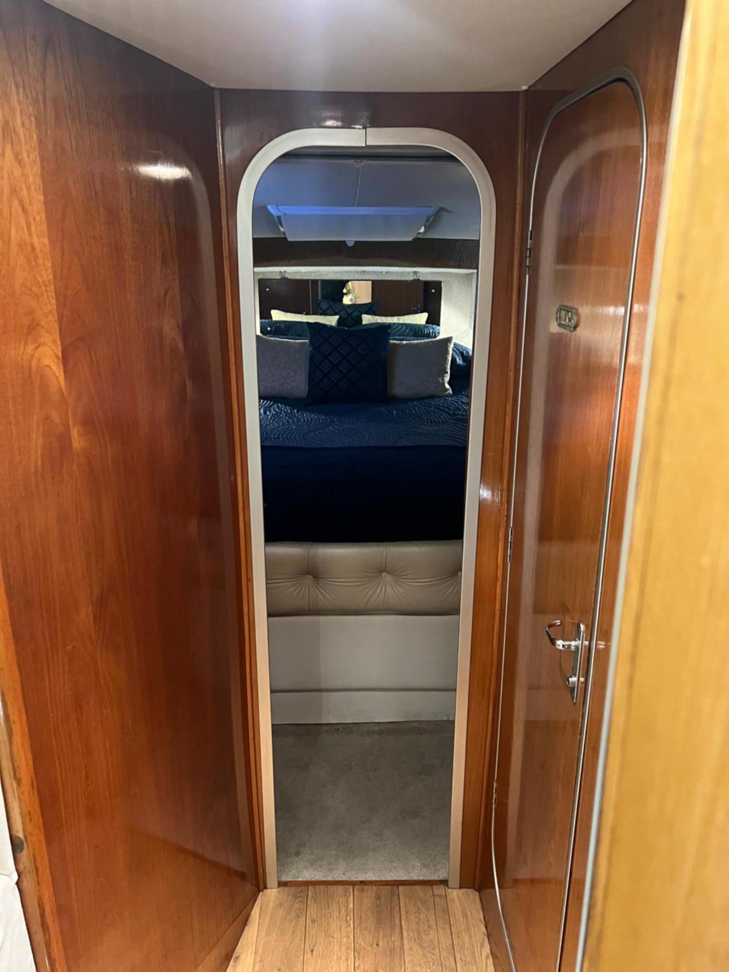 Luxury 40 Foot Yacht On 5 Star Ocean Village Marina Southampton - Minutes Away From City Centre And Cruise Terminals - Free Parking Included ภายนอก รูปภาพ